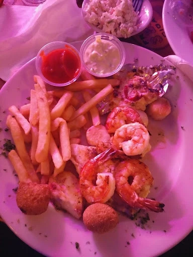 The Fish Market of Maryland Bar & Grill Restaurant photo